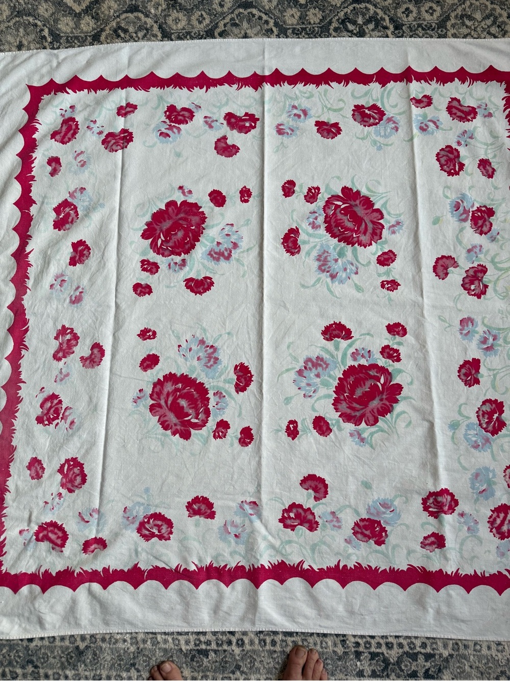 Vintage Scalloped Red Floral Cotton Tablecloth 1950’s Boho Rose Cottagecore